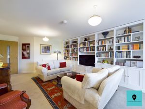 Lounge- click for photo gallery